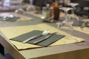 restaurant saint martin de crau-bar arles-hotel alpilles-cuisine maison salon de provence-evenements miramas-restaurant entreprise bouches du rhone